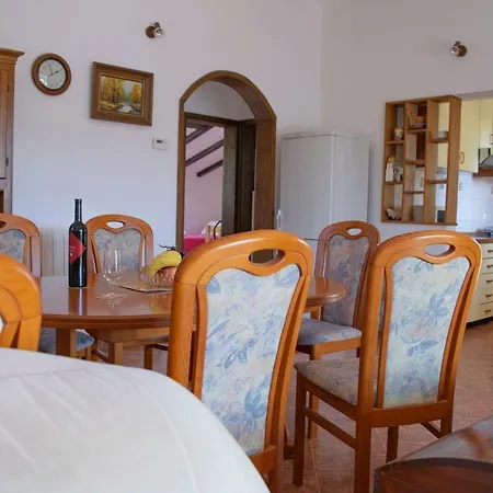 Deluxe Seafront Appartamento *
