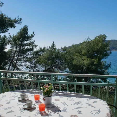 Deluxe Seafront