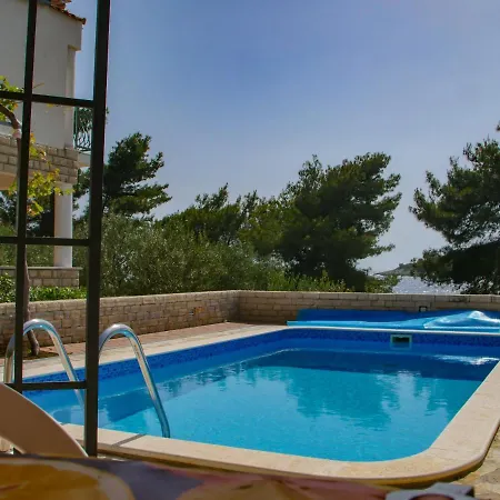 Apartment Deluxe Seafront